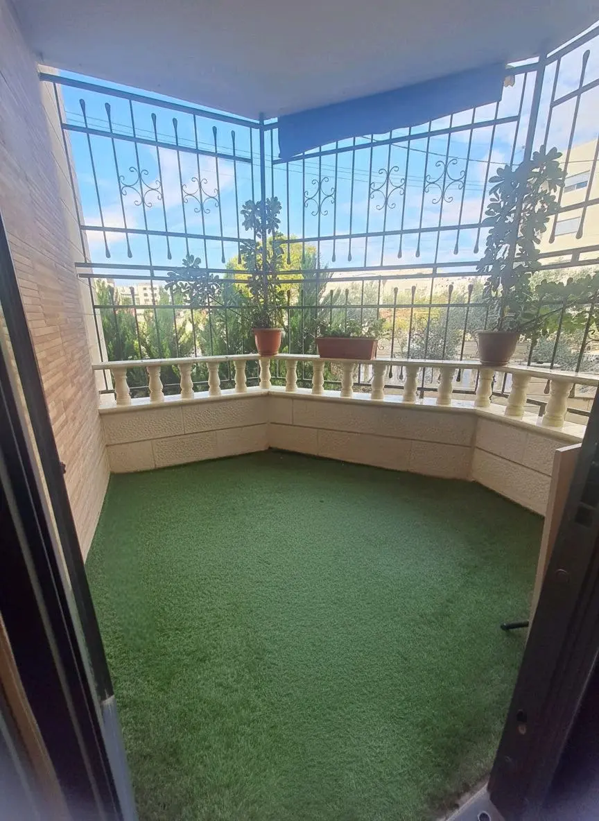 شقة ارضية للبيع في المقابلين