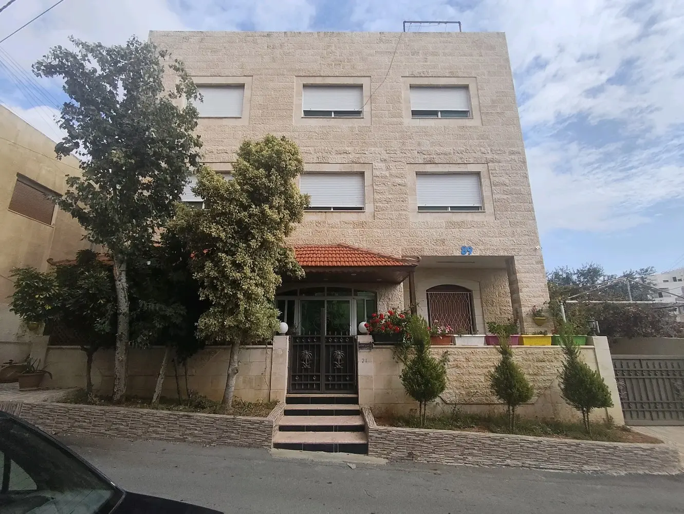 عمارة للبيع في طبربور