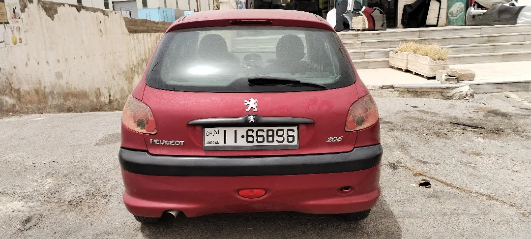 بيجو 206 للبيع او للبدل على قير اتوماتيك