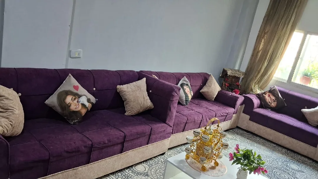 طقومت كنب للبيع بسعر مناسب النهدي ولرمادي وبني