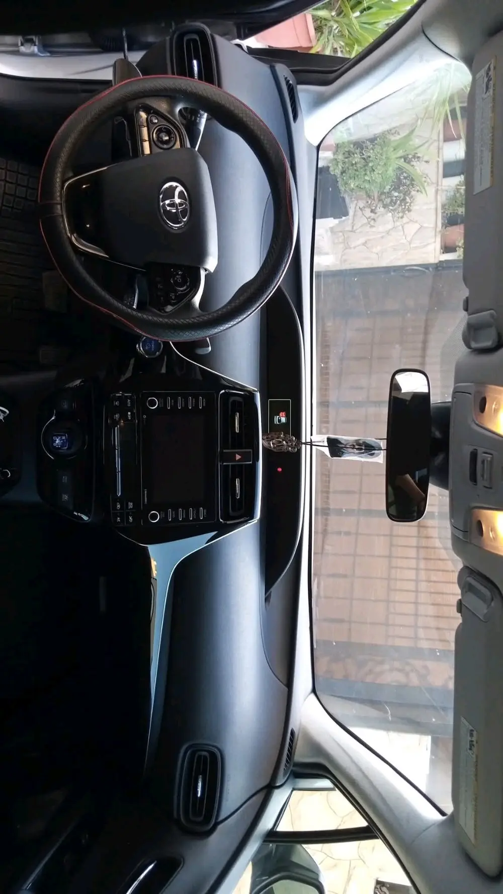 تويوتا بريوس  للبيع او البدل٢٠٢١