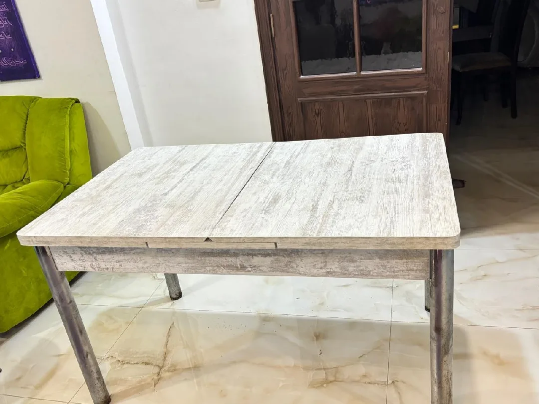 طاولة سفرة كبيرة + طاولة طعام صغيرة