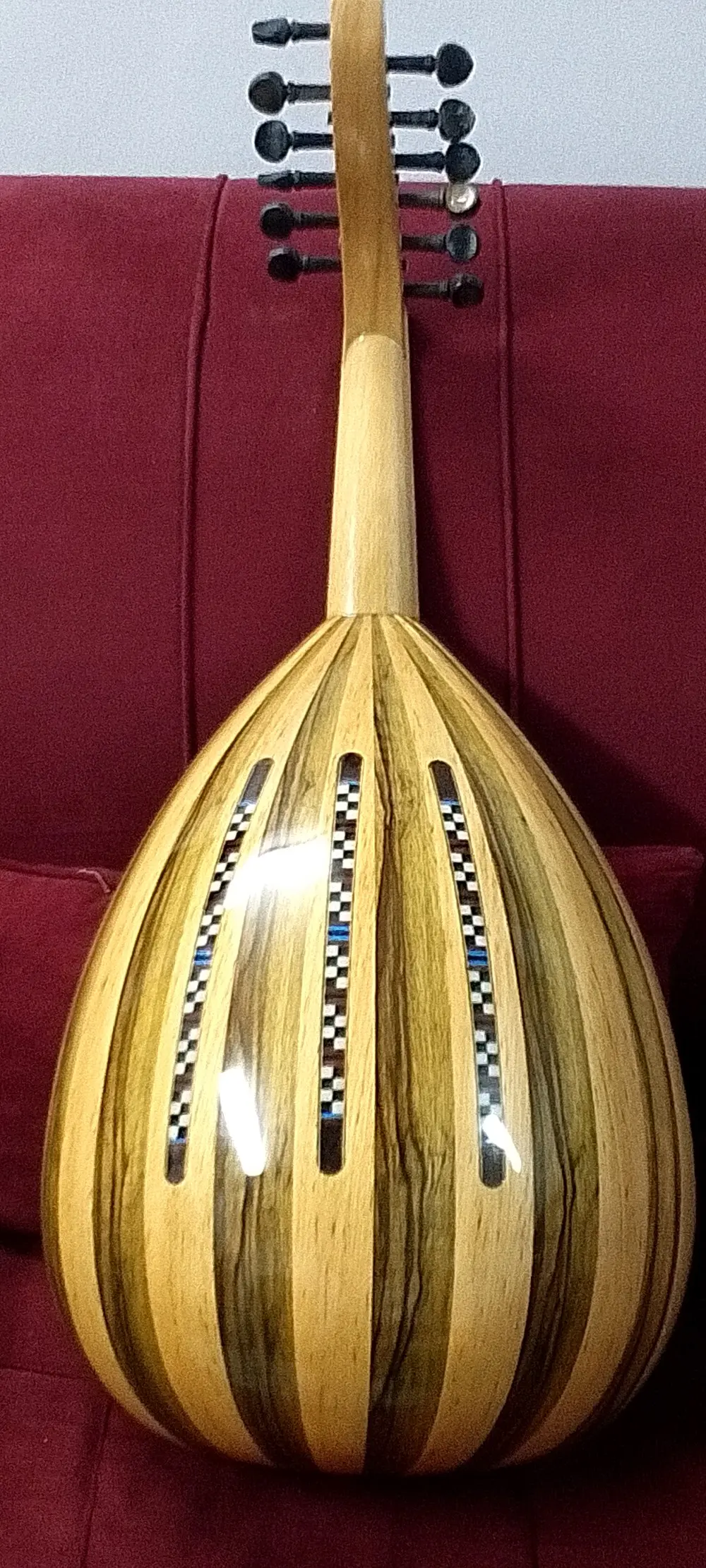 ألات موسيقيه للعازفين و المبتدئين بأسعار مناسبة جدا جدا