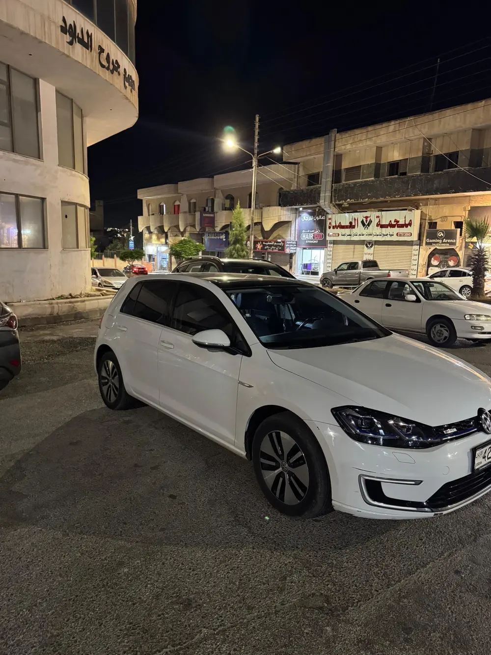 E-Golf Premium SEL 2019 اعلى صنف واعلى فئة كامل المواصفات - تشغيل بصمة + رادار