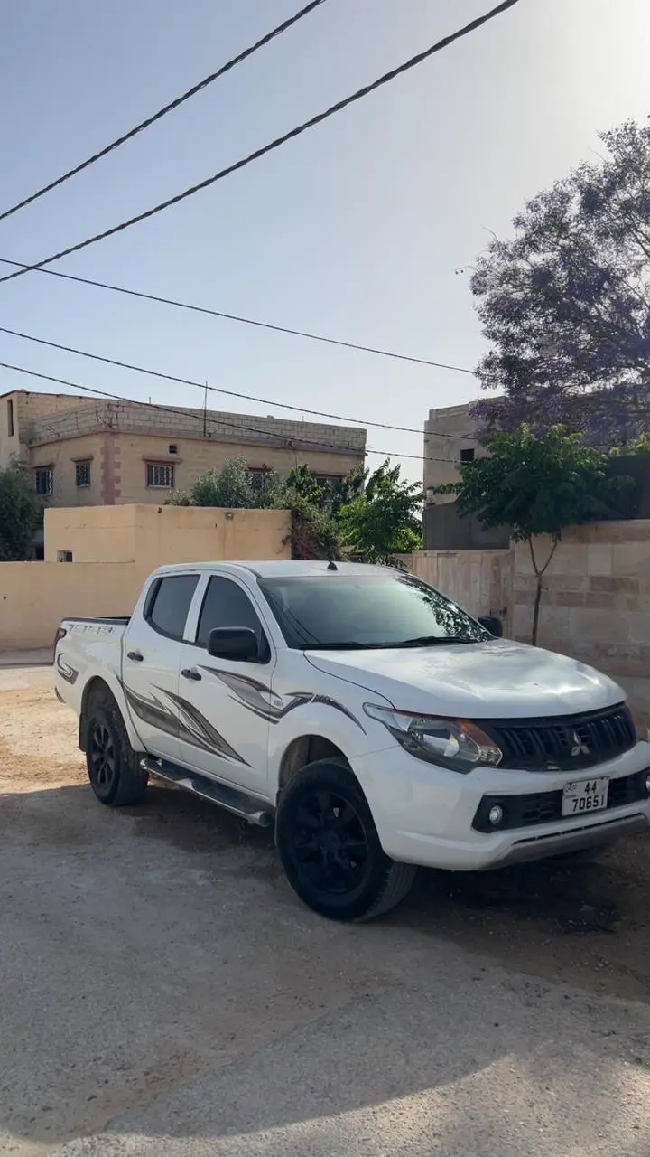 متسوبيشي l200 2016