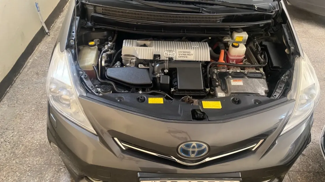 تويوتا بريوس هايبرد للبيع