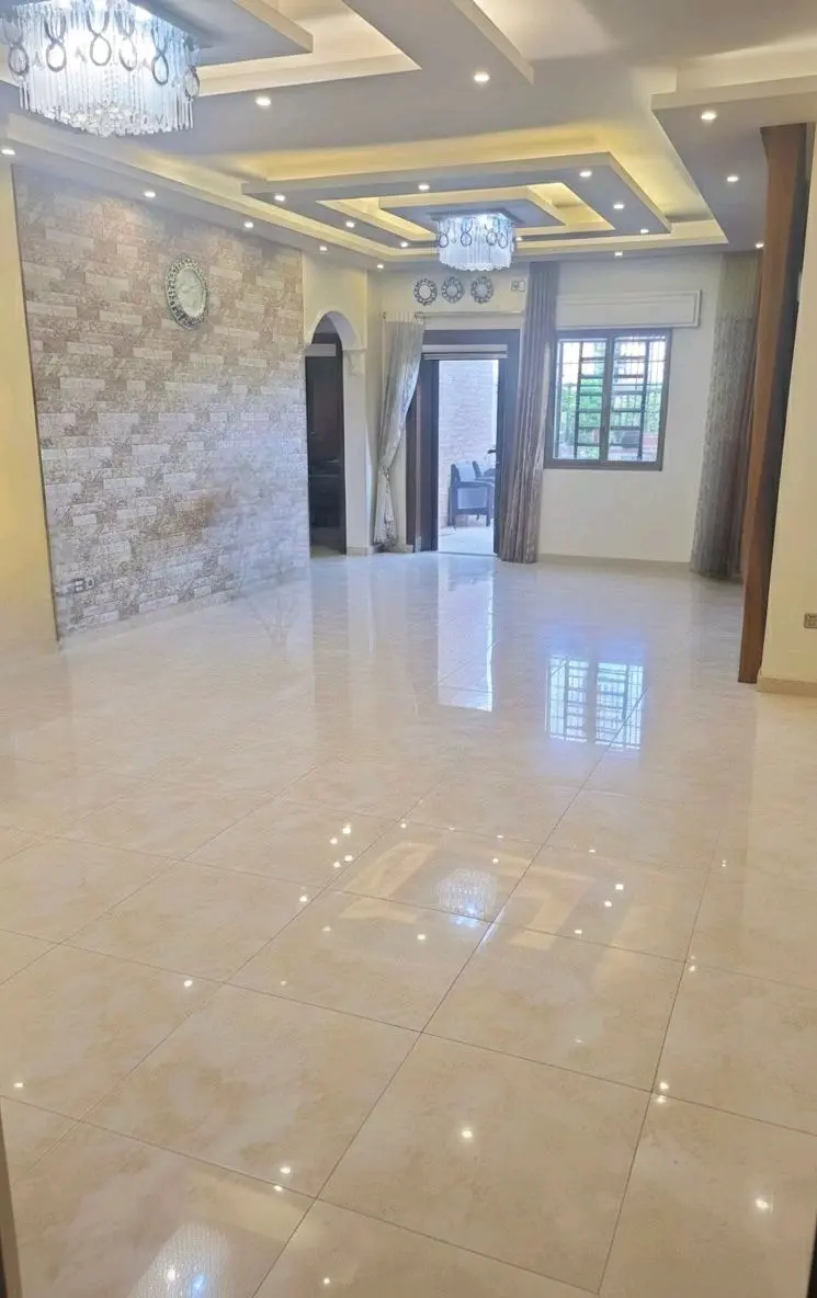 شقة ارضية للبيع في المقابلين