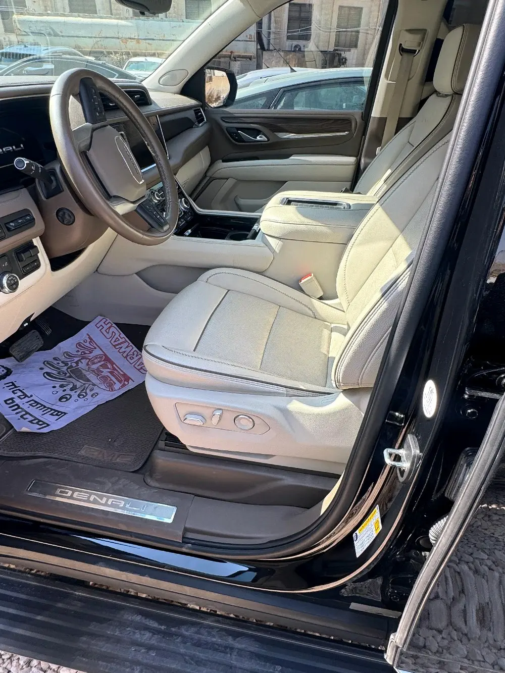 GMC YOKON DINALi 2023