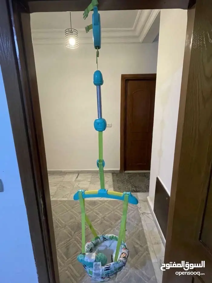 كرسي اطفال + نطاطة معلقة