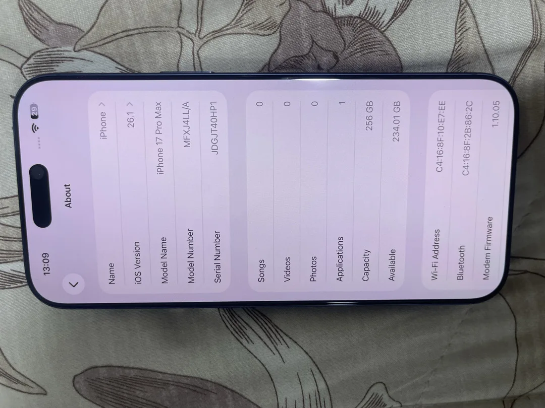 17 pro max شبه جديد