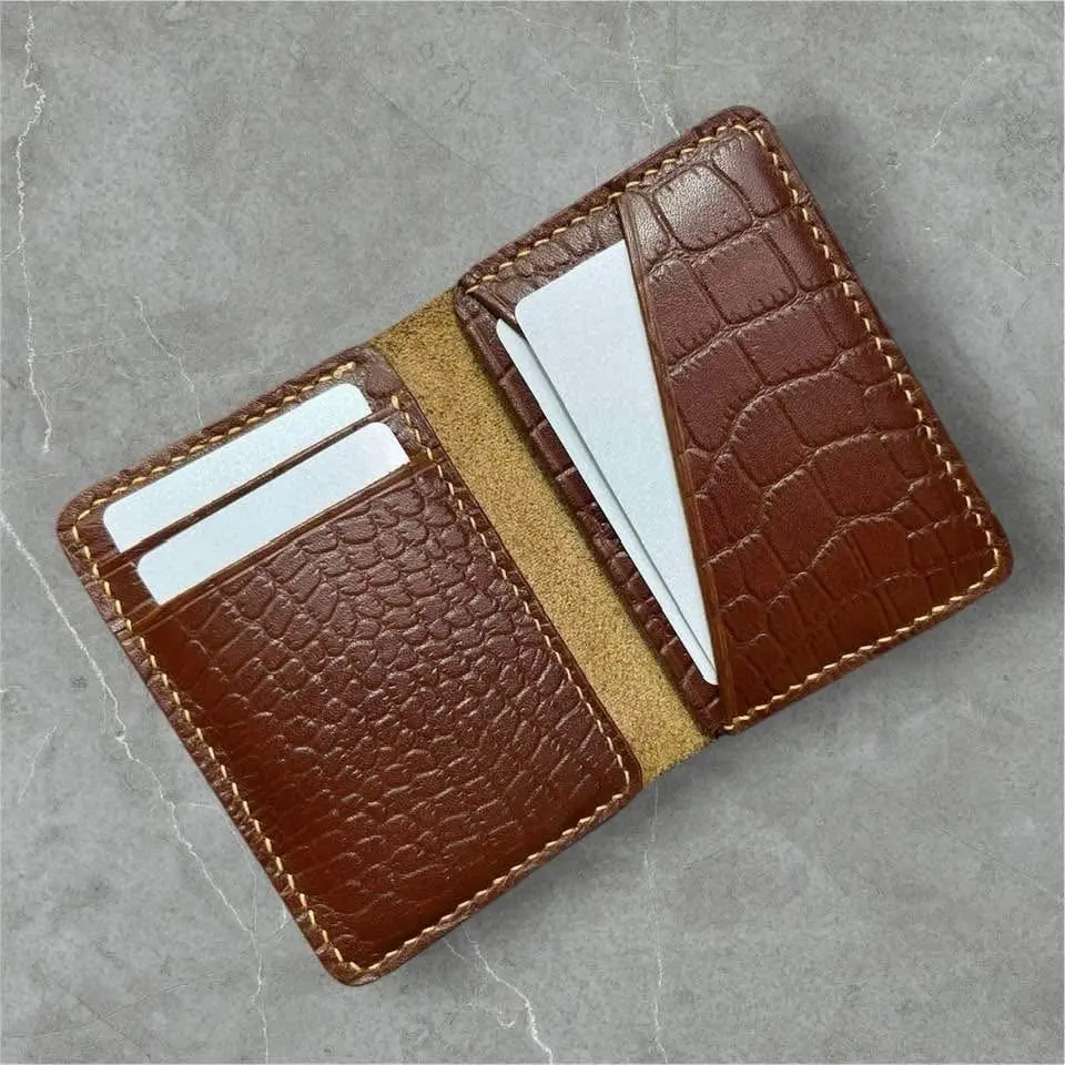 محافظ جلد طبيعي هاند ميد