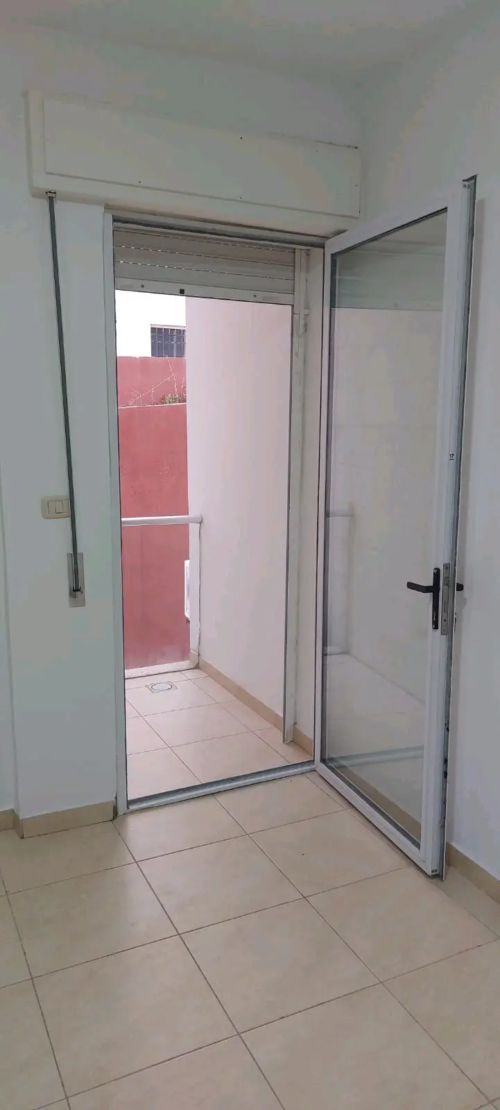 استوديو غرفتين نوم للايجار الجبيهة