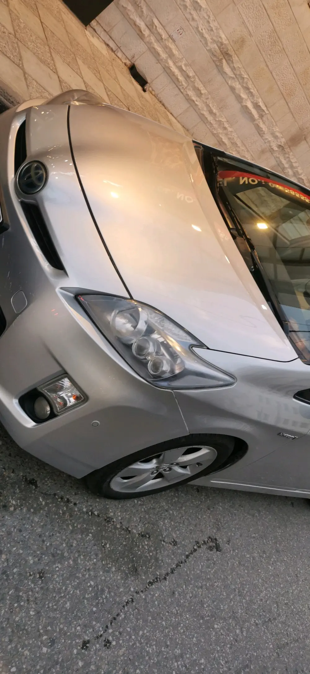 تويوتا بريوس 2011 للبيع بحالة الوكالة