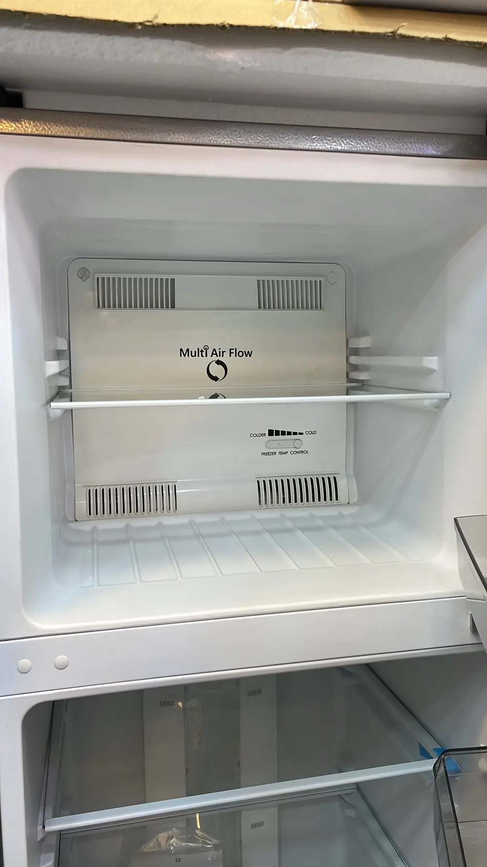 ثلاجة سمكس نوفرست