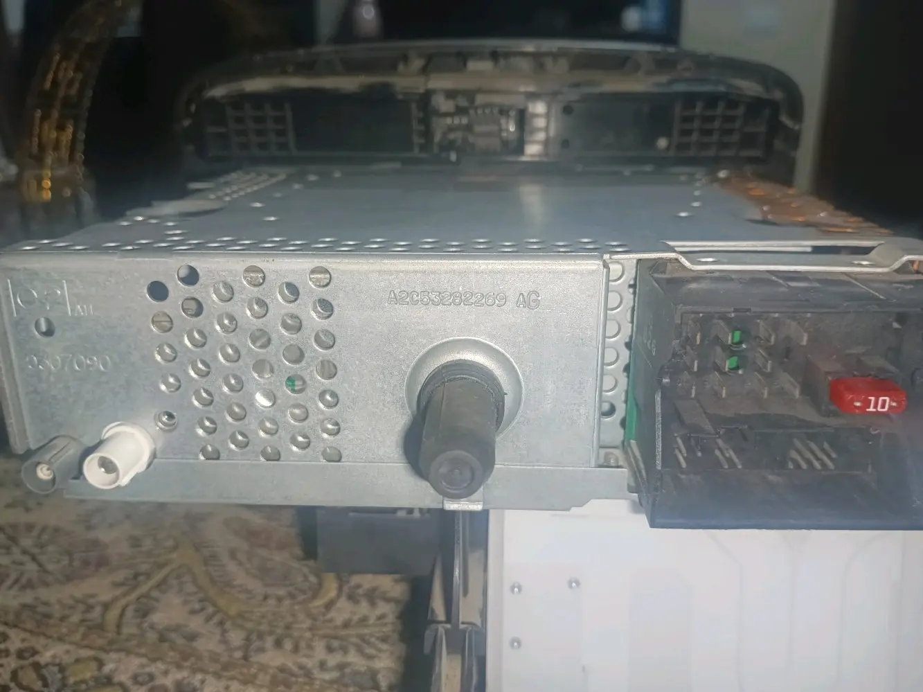 مسجل بيجو أصلي للبيع