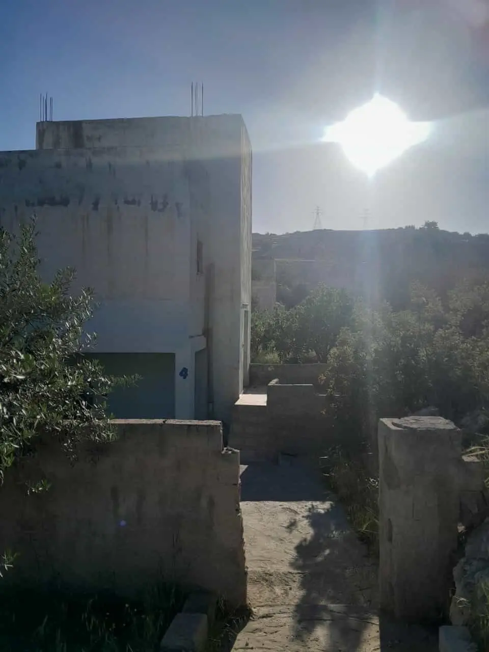 بيت مستقل للبيع بسعر حرق