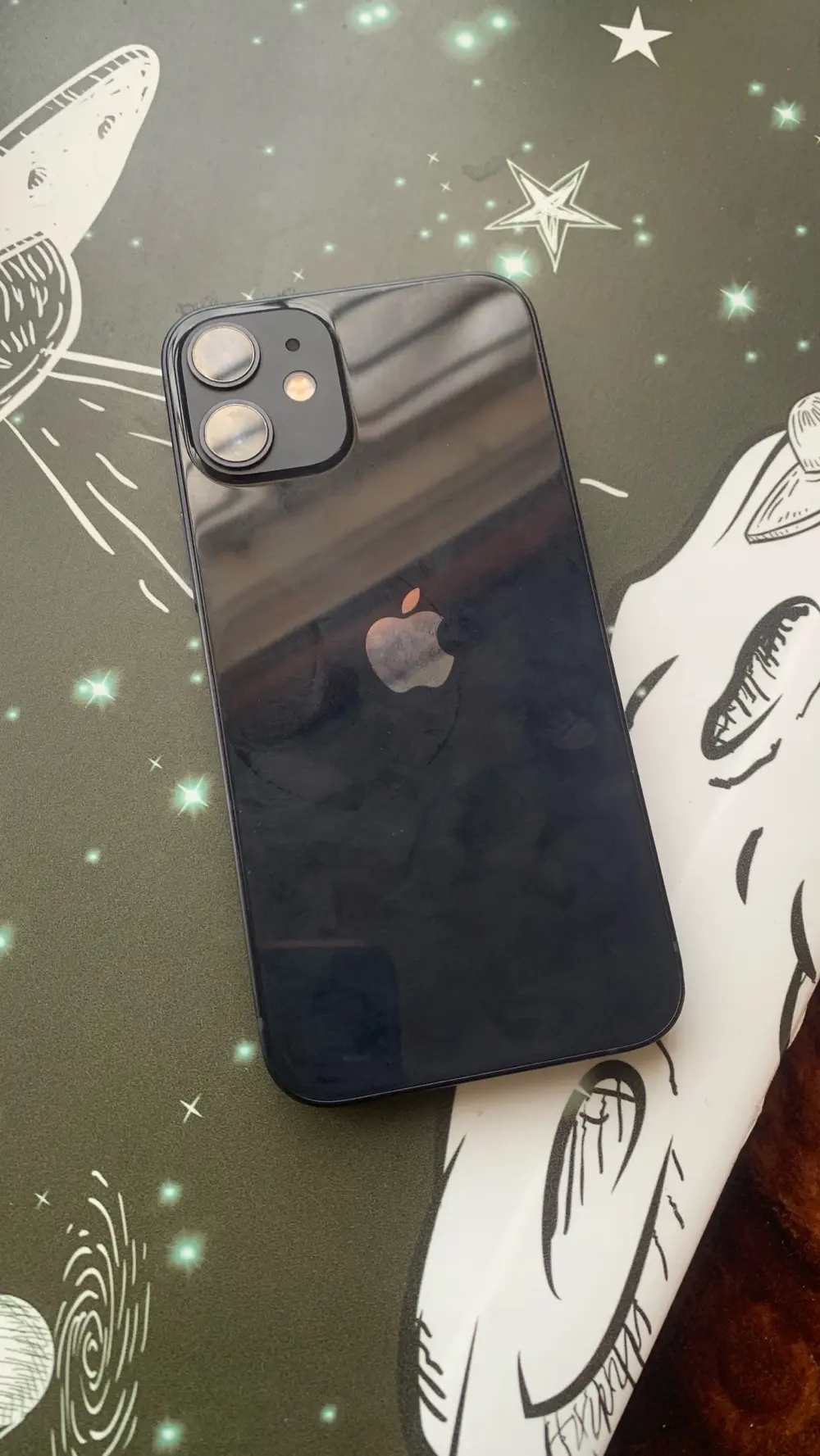 آيفون 12 ميني