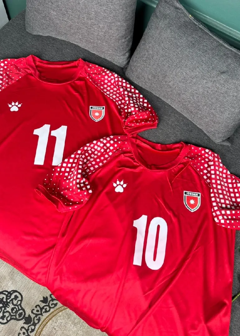 بلوزة المنتخب الاردني لسنة ٢٠٢٦ توفرت❤️‍🔥❤️‍🔥🇯🇴ومتوفرة بلونين رقم احمر وابيض المقاسات ١