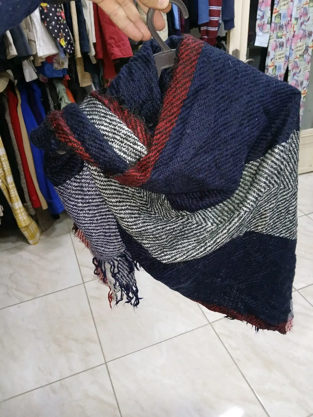 شروة ملابس اوروبية شتوية ستاتي واطفال 1000 قطعه بسعر مغري جدا