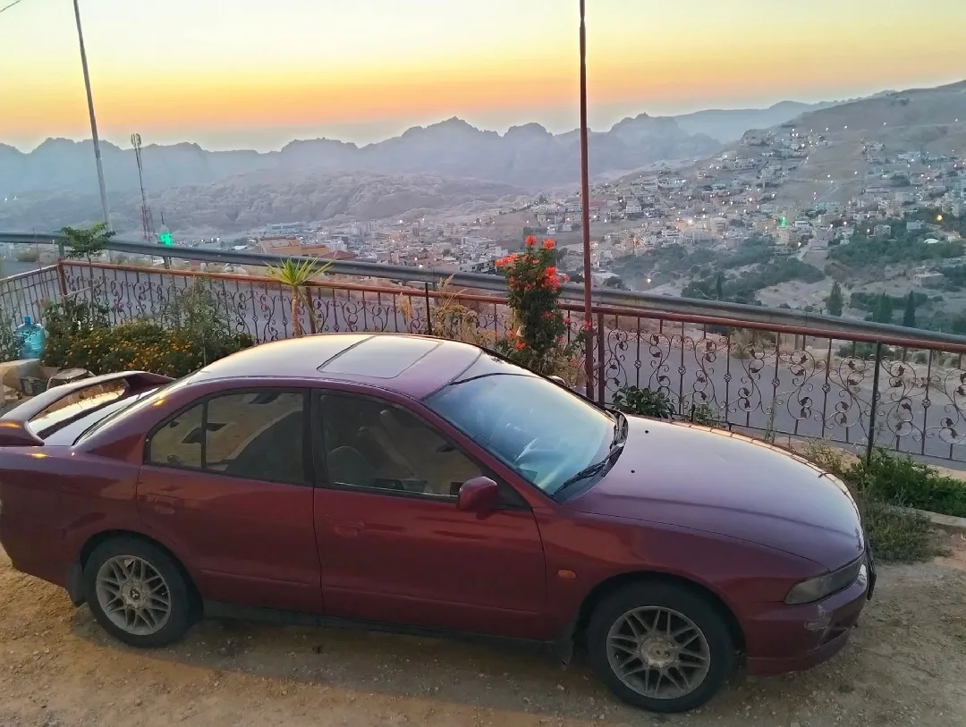 ميتسوبيشي جالنت 98 سوبر صالون فل كامل ما عدا الجير