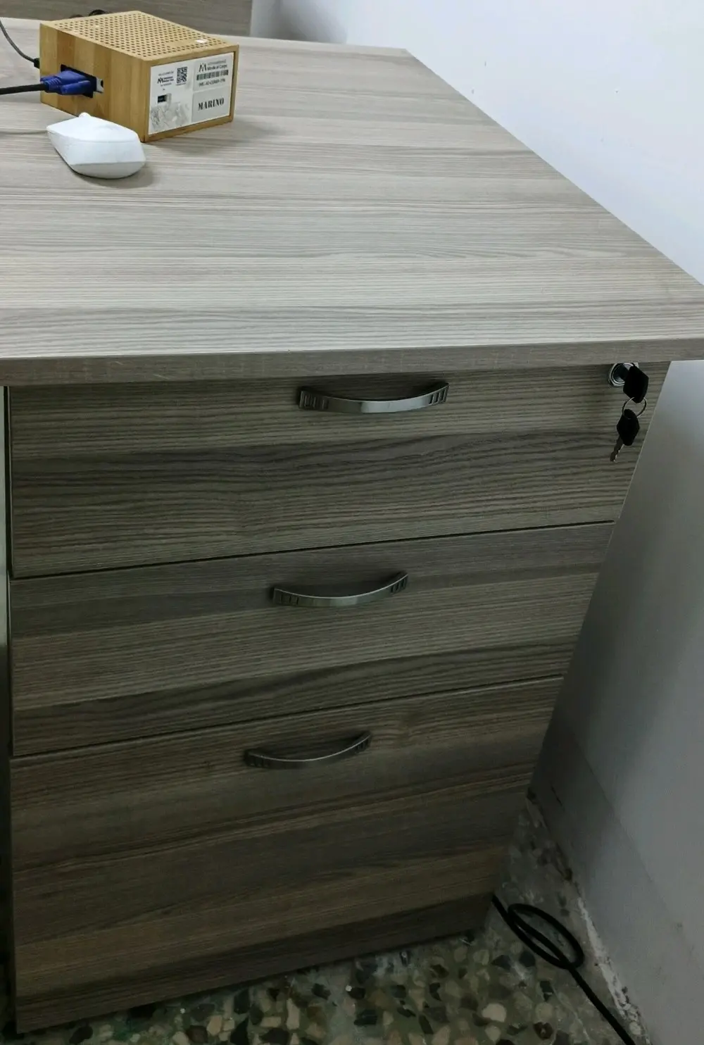 مكتب "سوبر كواليتي" خشب لامينيت 18 ملم – متانة تدوم!