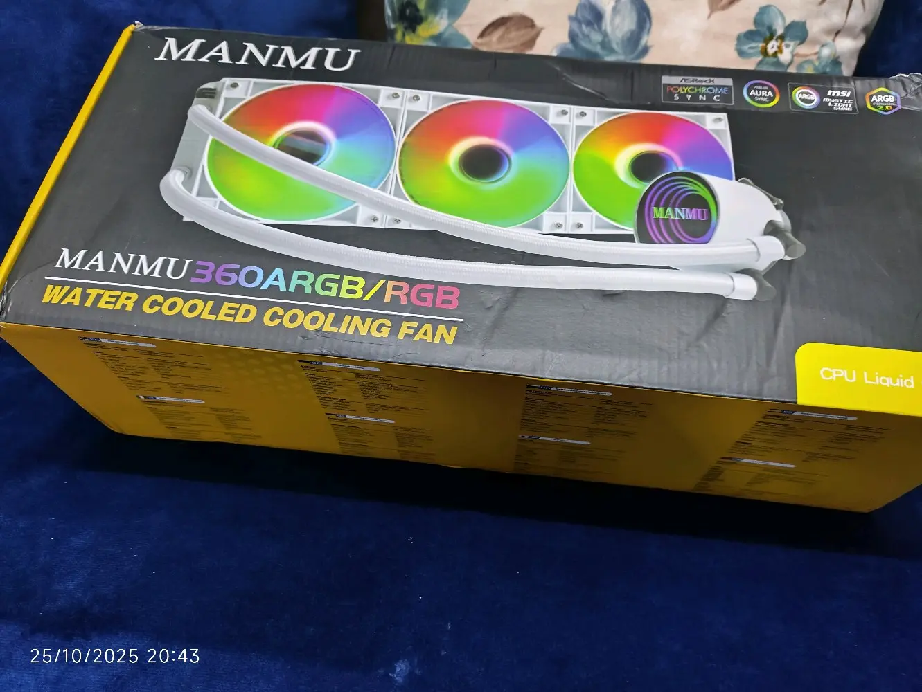 مبرد مائي للمعالج للكمبيوتر