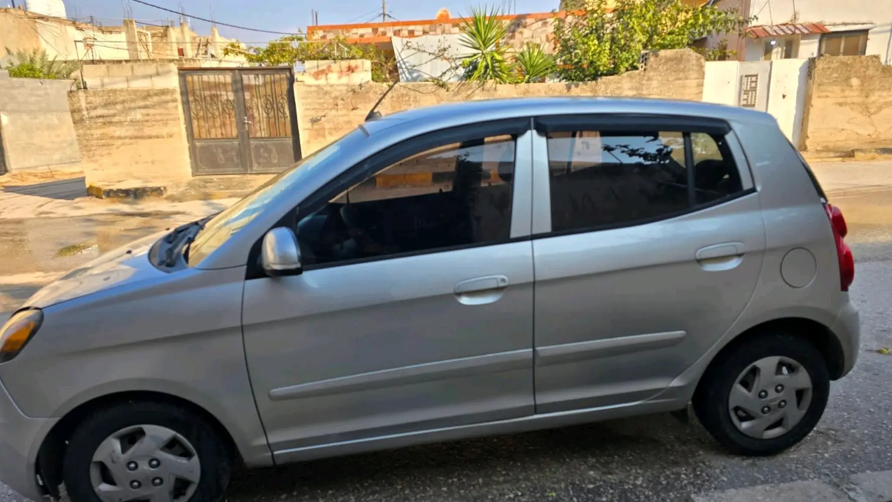 كيا مورنينج أوتوماتيك ٢٠١١ للبيع