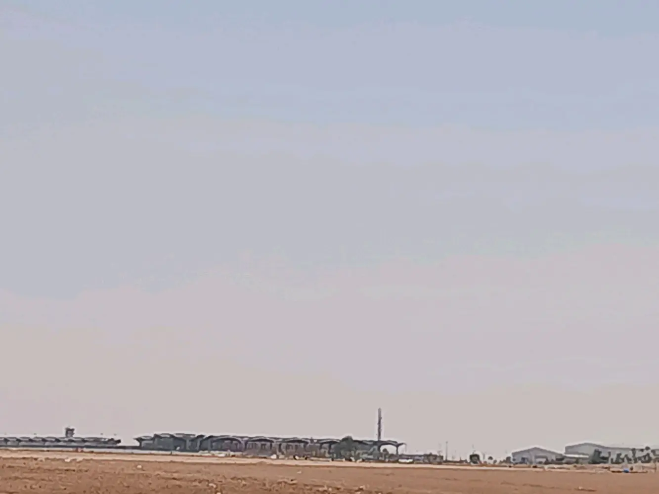 أرض للبيع قرب شارع المطار