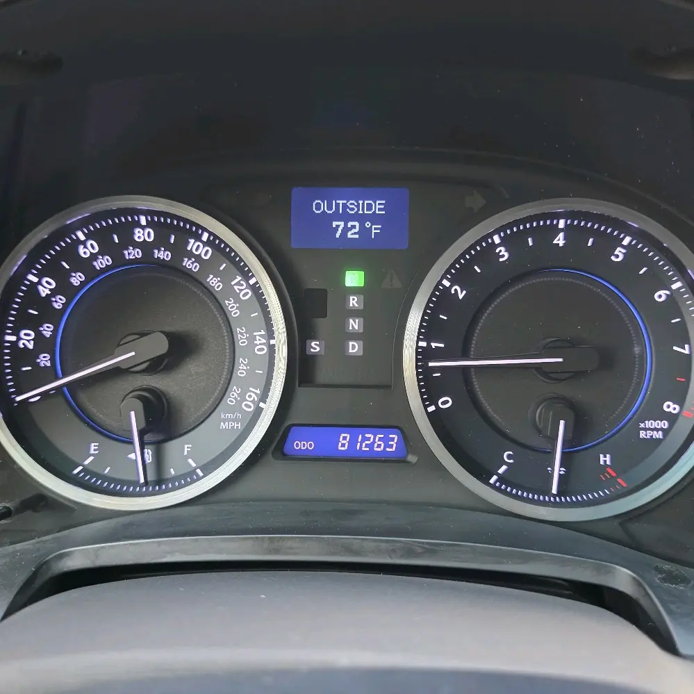 لكزس is250 موديل 2012 اعلى مواصفات ممشى قليل بسعر مميز