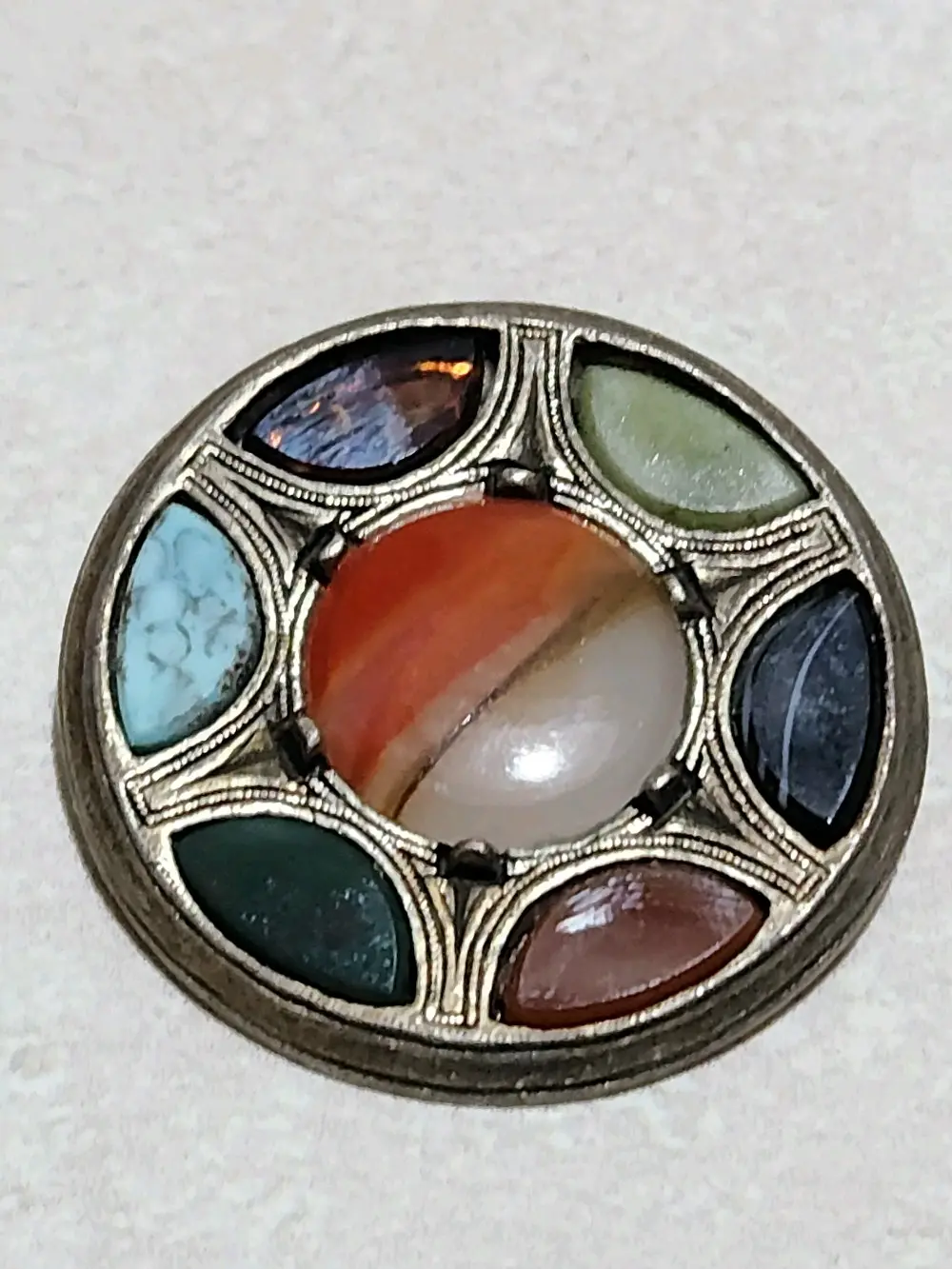 دبوس بروش اسكتلندي