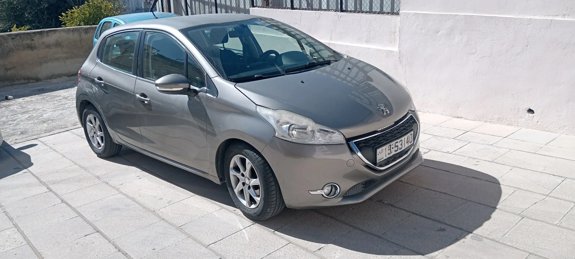 بيجو 208 للبيع موديل ٢٠١٥