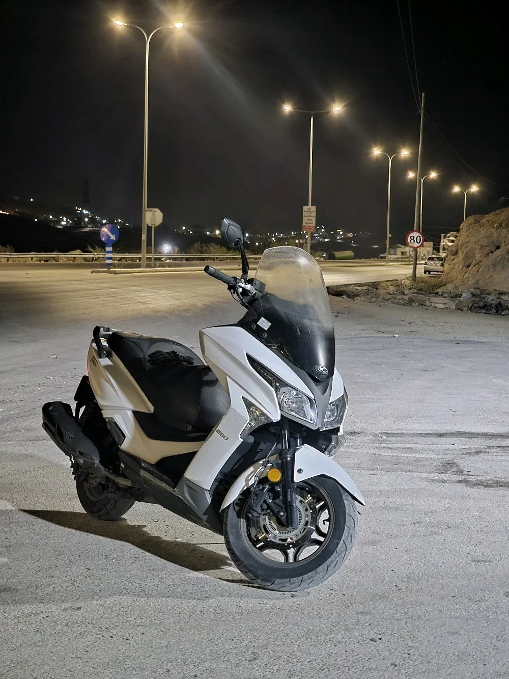 سكوتر كيمكو  xtown 250cc للبيع