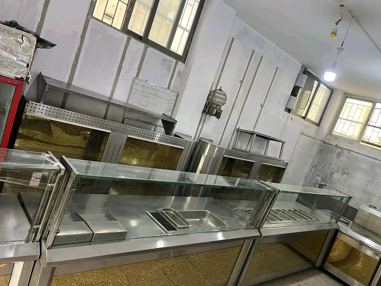 عدة مطعم كامله للبيع