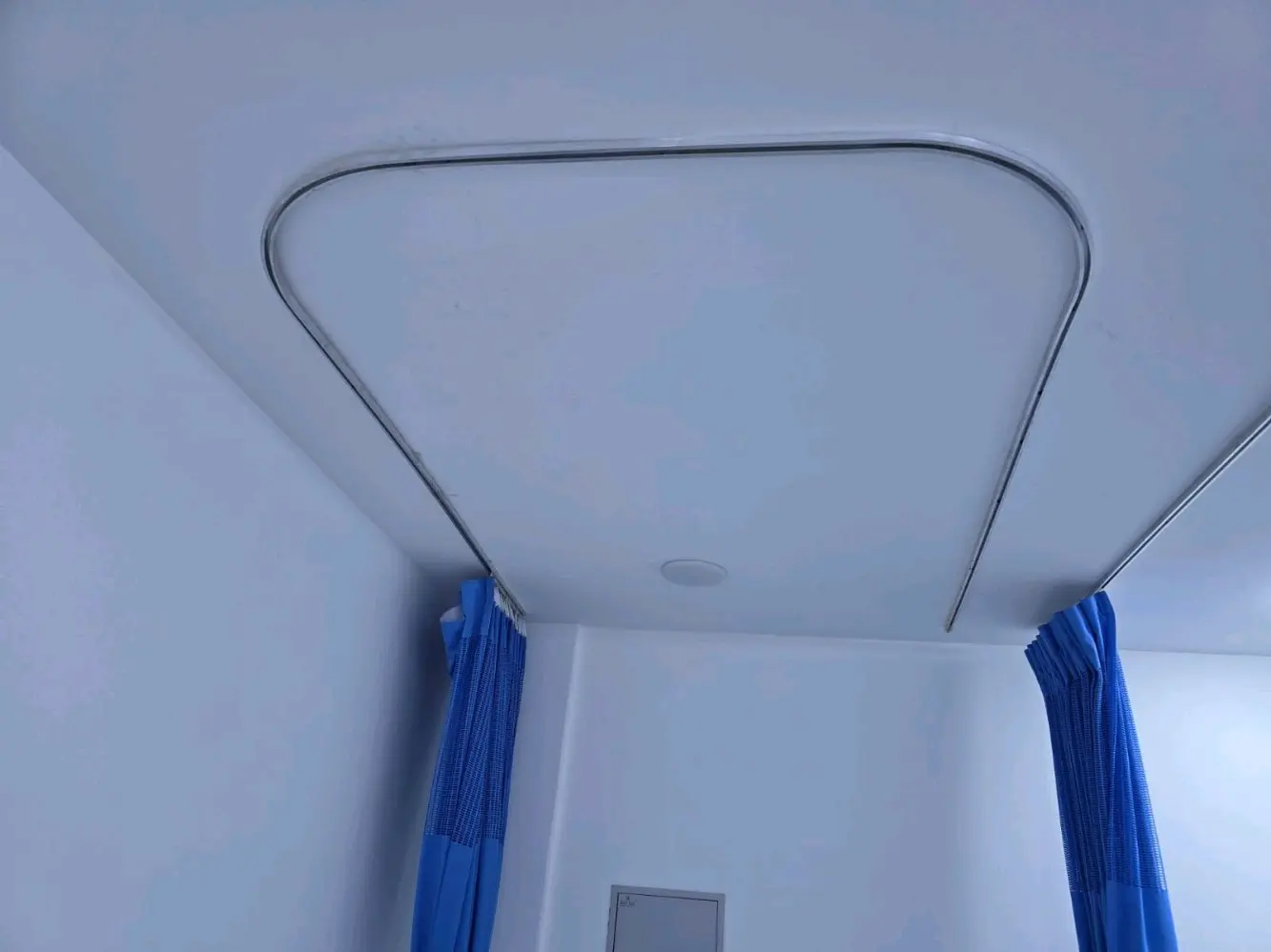 عيادة طب أسنان وطب عام حديثة  للبيع بسعر حرررق