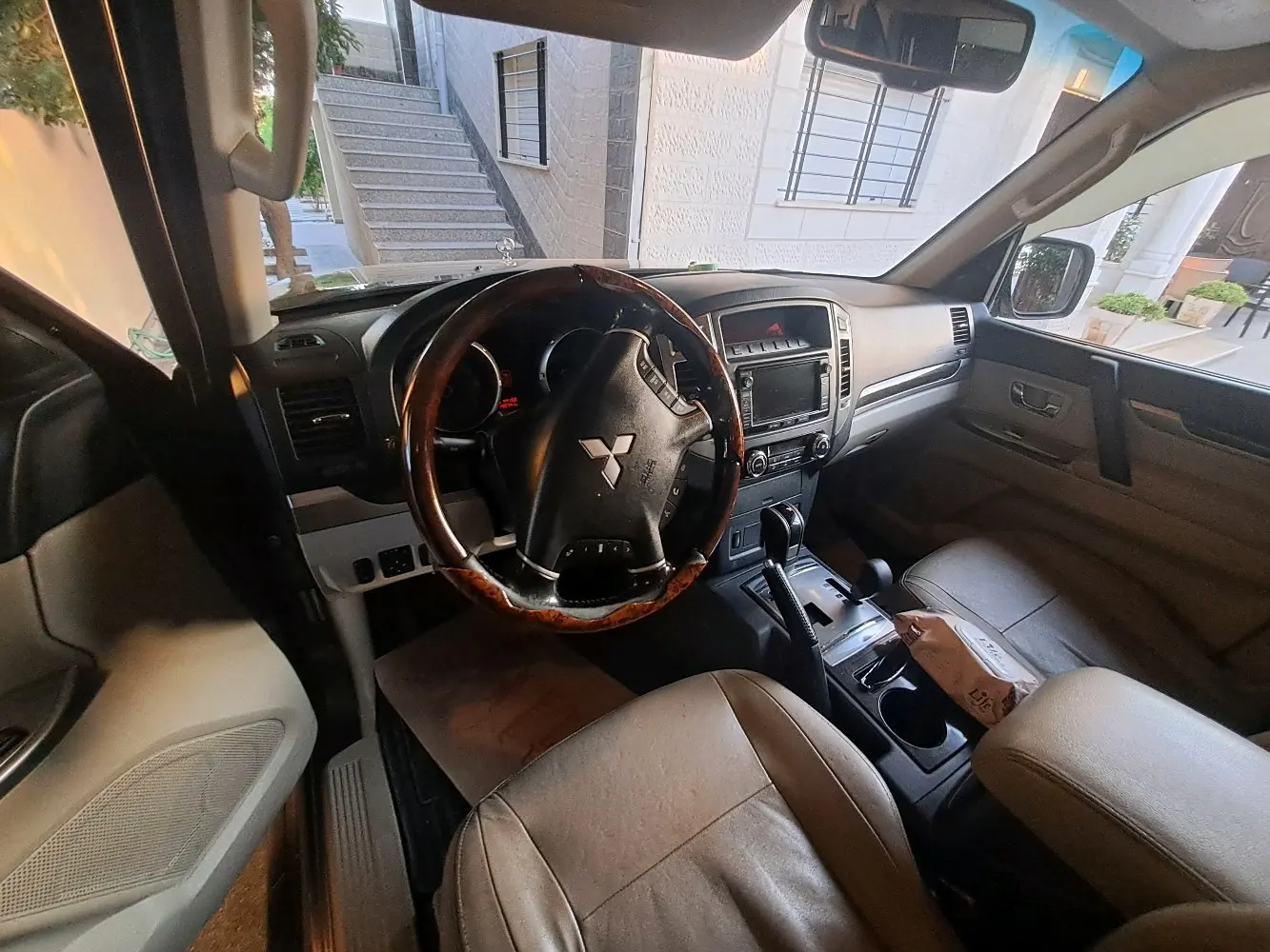 متشوبيشي باجيرو 2015