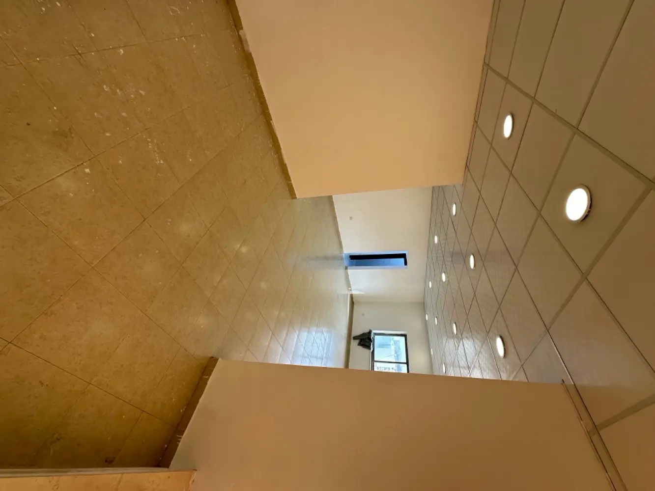 مكتب تجاري تمليك مرج الحمام بين دوار دلة وبرديني فوق بن فخر الدين