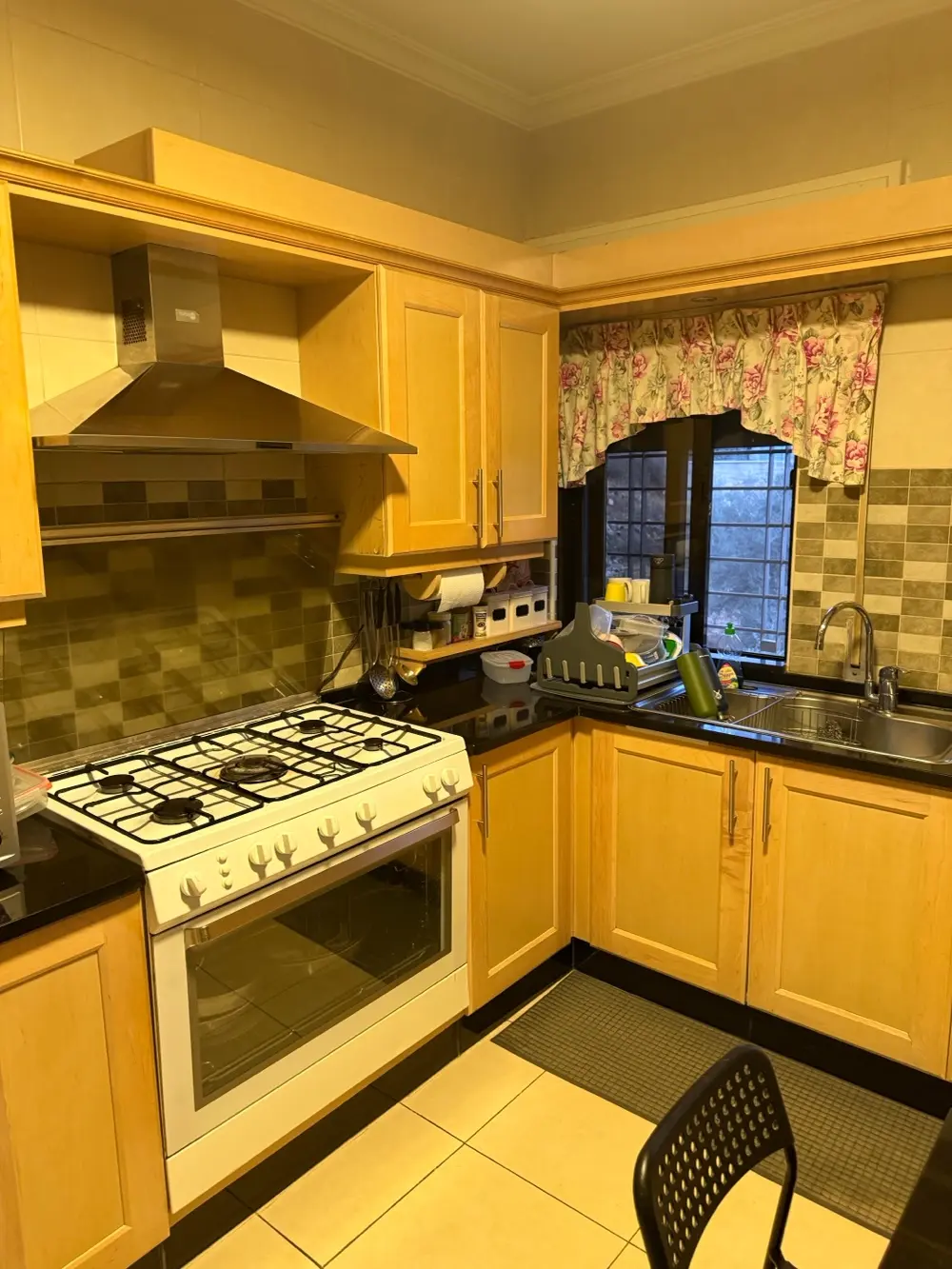 شقة للبيع دابوق ، بالقرب من المواصفات والمقاييس