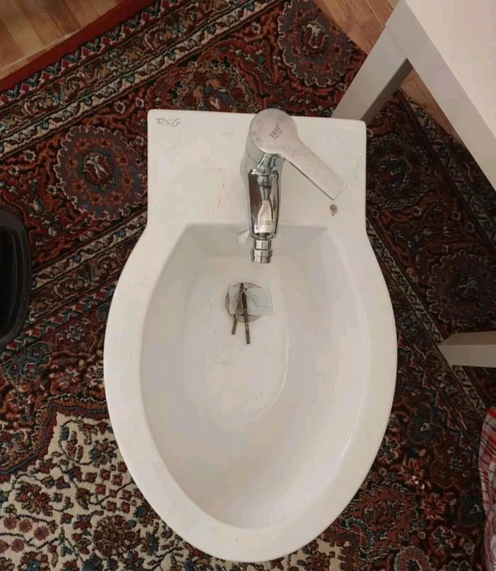 شطاف بيديه حمام بحاله جديد