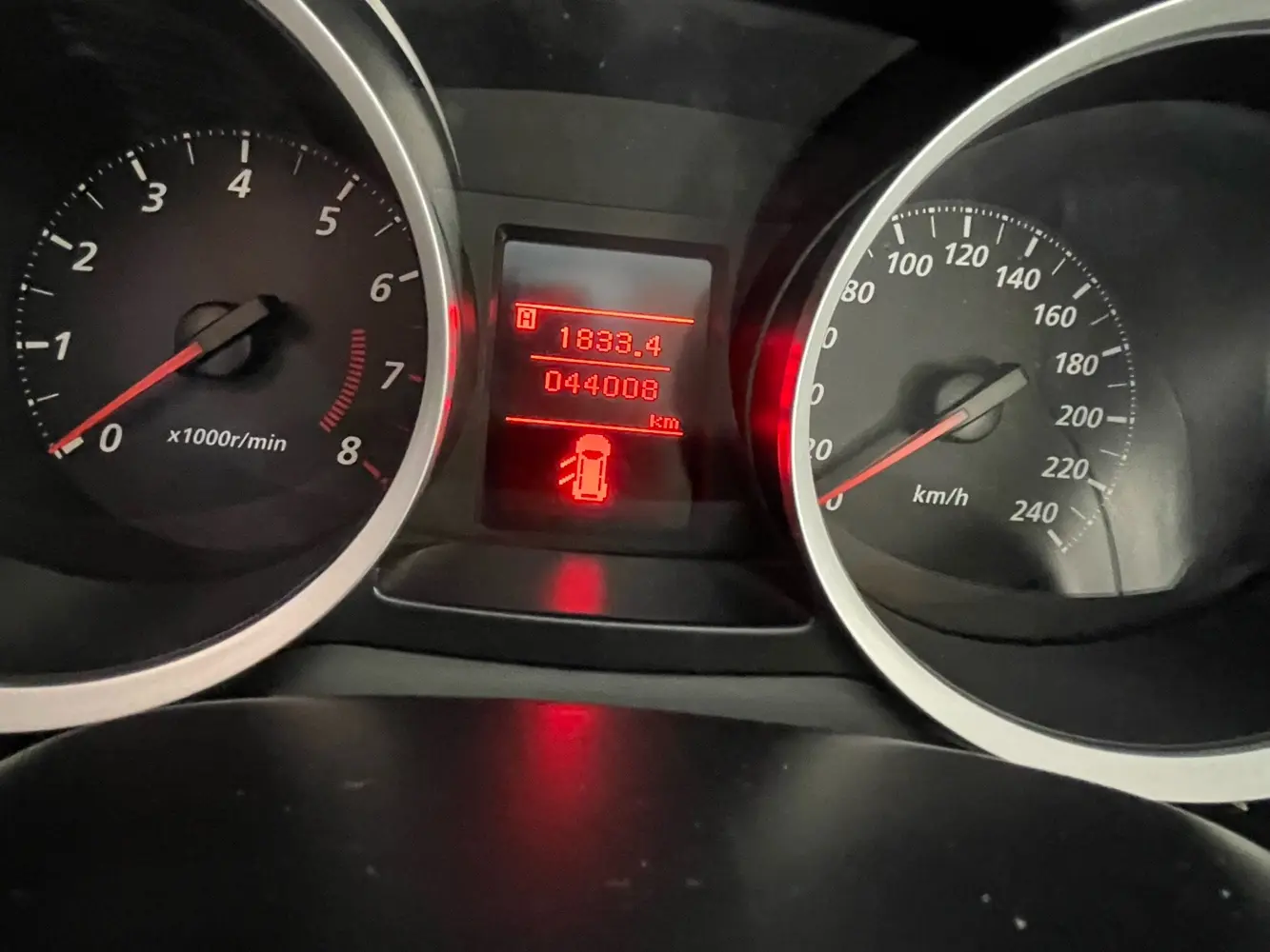 👉 لانسر EX 2015 مخزّنة – ممشى 44 ألف فقط