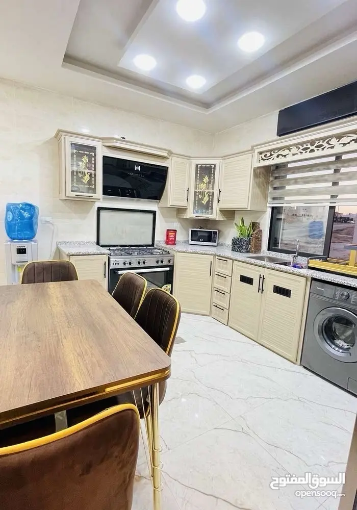 شقة فاخرة مفروشة