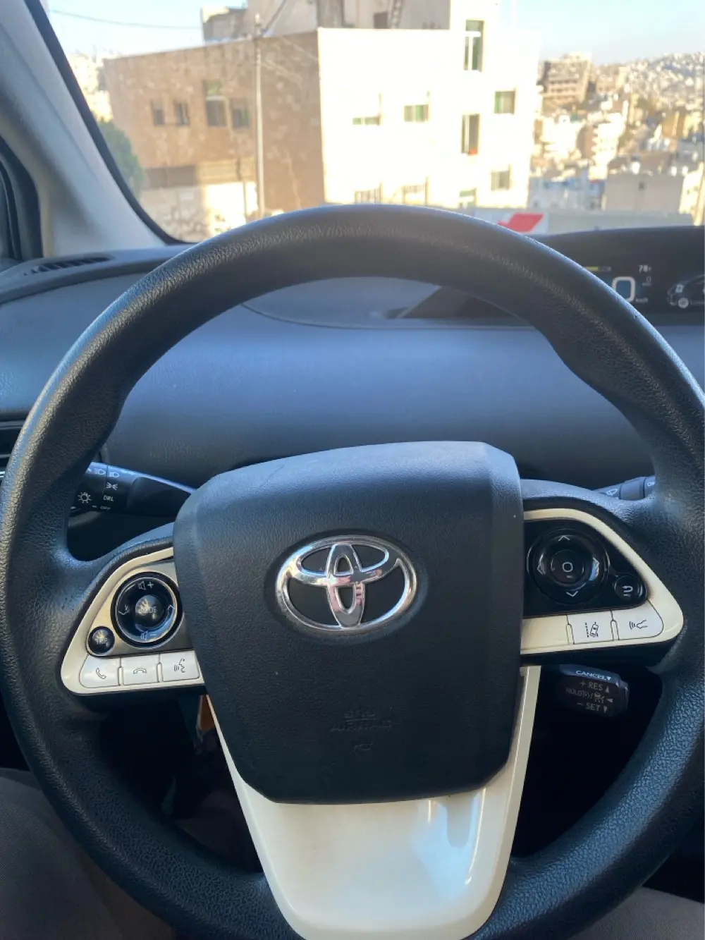 تويوتا بريوس ٢٠١٧