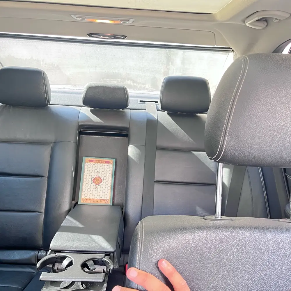 مرسيدس E2002013