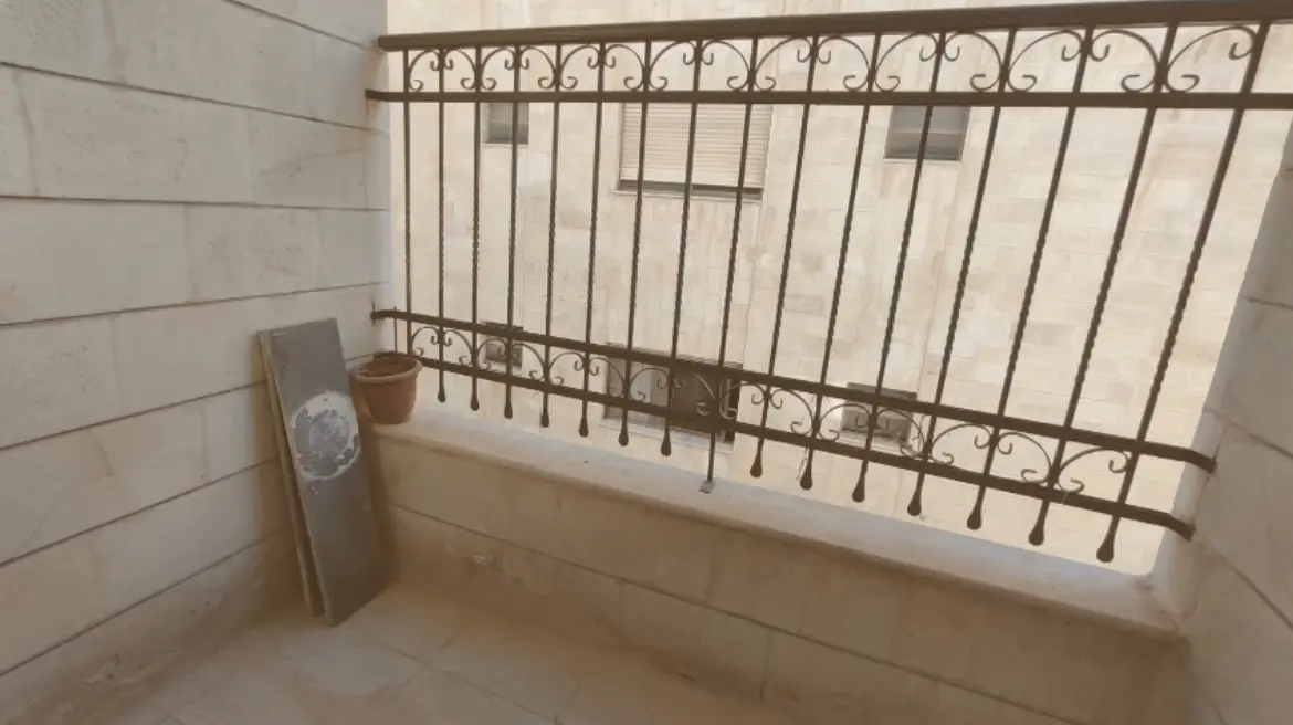 شقة مميزة للبيع في جبل الزهور