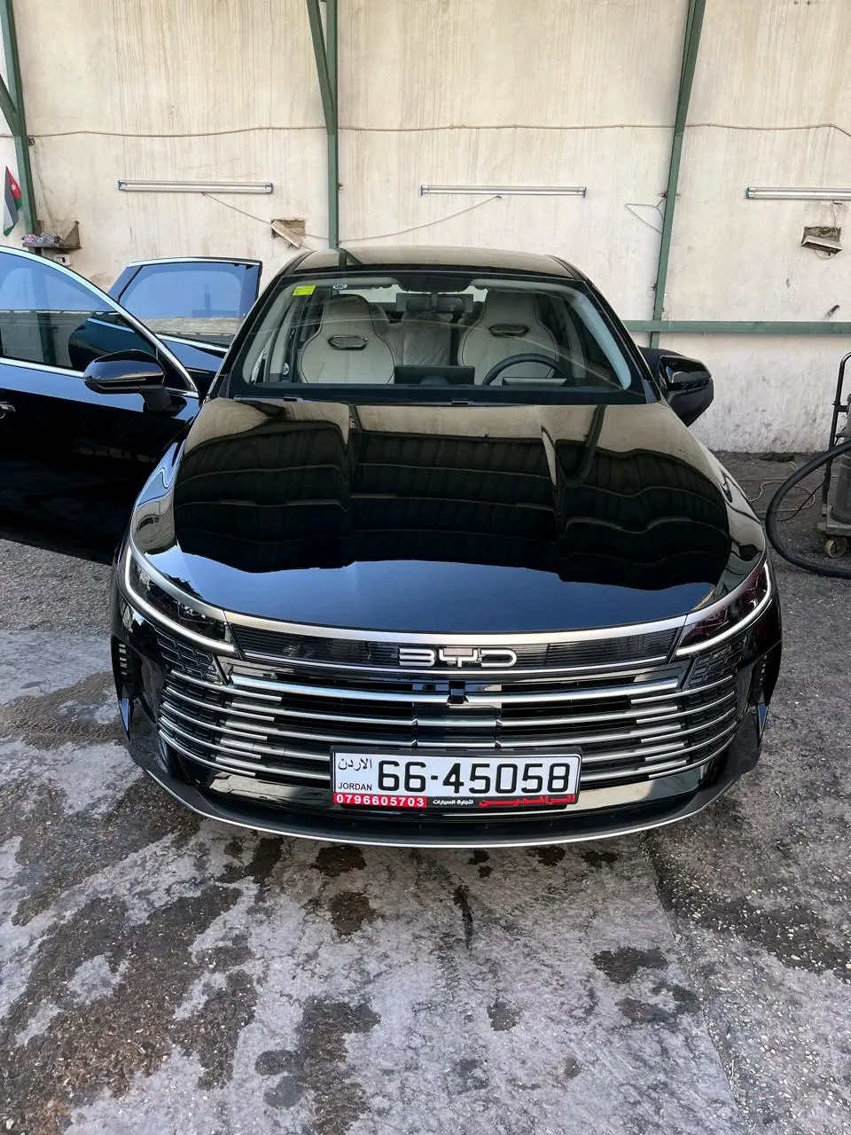 للبيع السعر لقطه