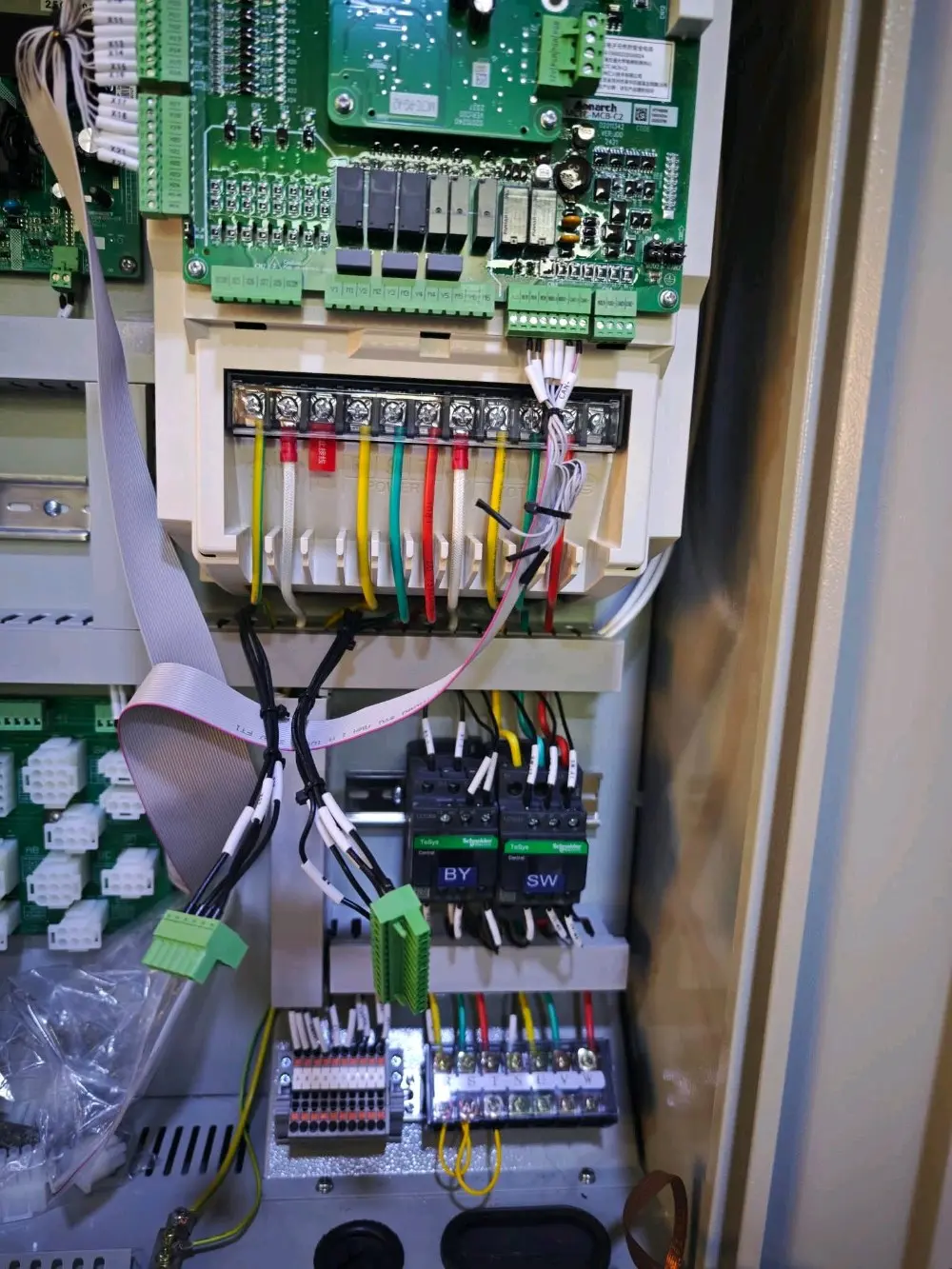 صيانة وتحديث مصاعد واعطال، بأفضل الأسعار خدمة ٢٤ ساعه