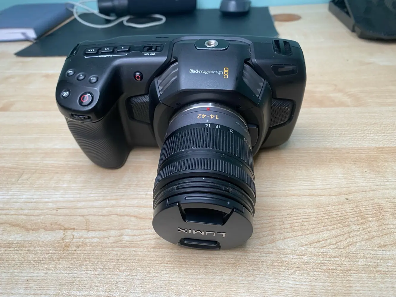 بسعر البلاش كاميرا Blackmagic Pocket Cinema  4k للبيع المستعجل