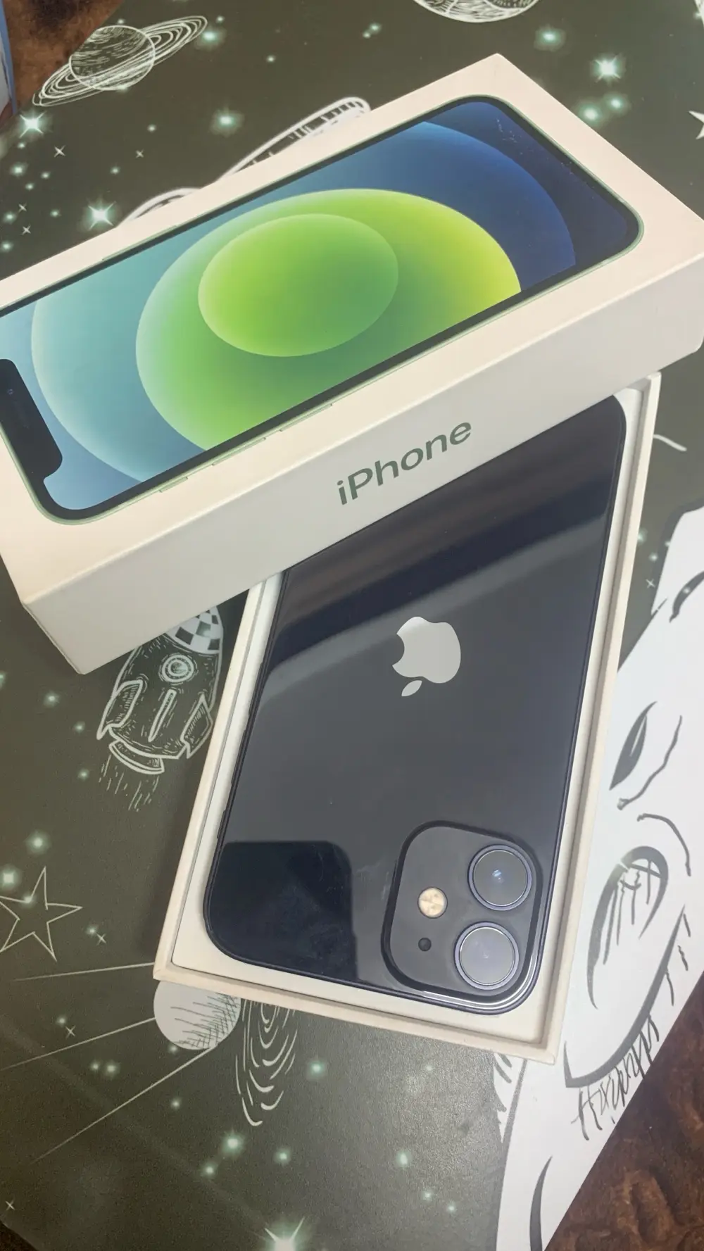 آيفون 12 ميني