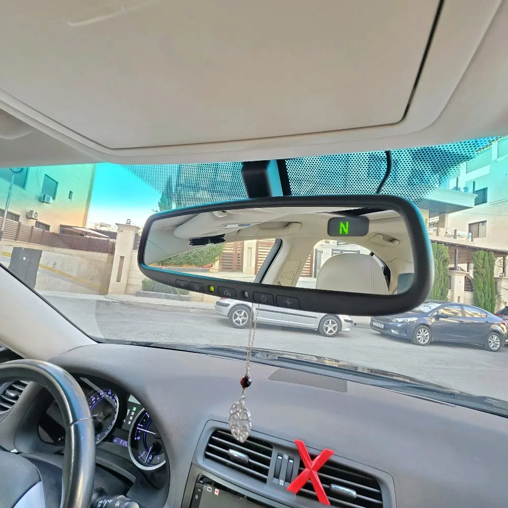 لكزس is250 موديل 2012 اعلى مواصفات ممشى قليل بسعر مميز