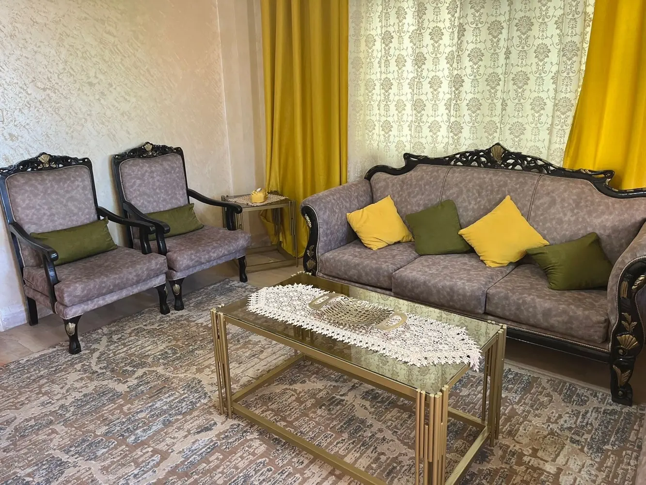 طقم كنب للبيع منجد من فتره