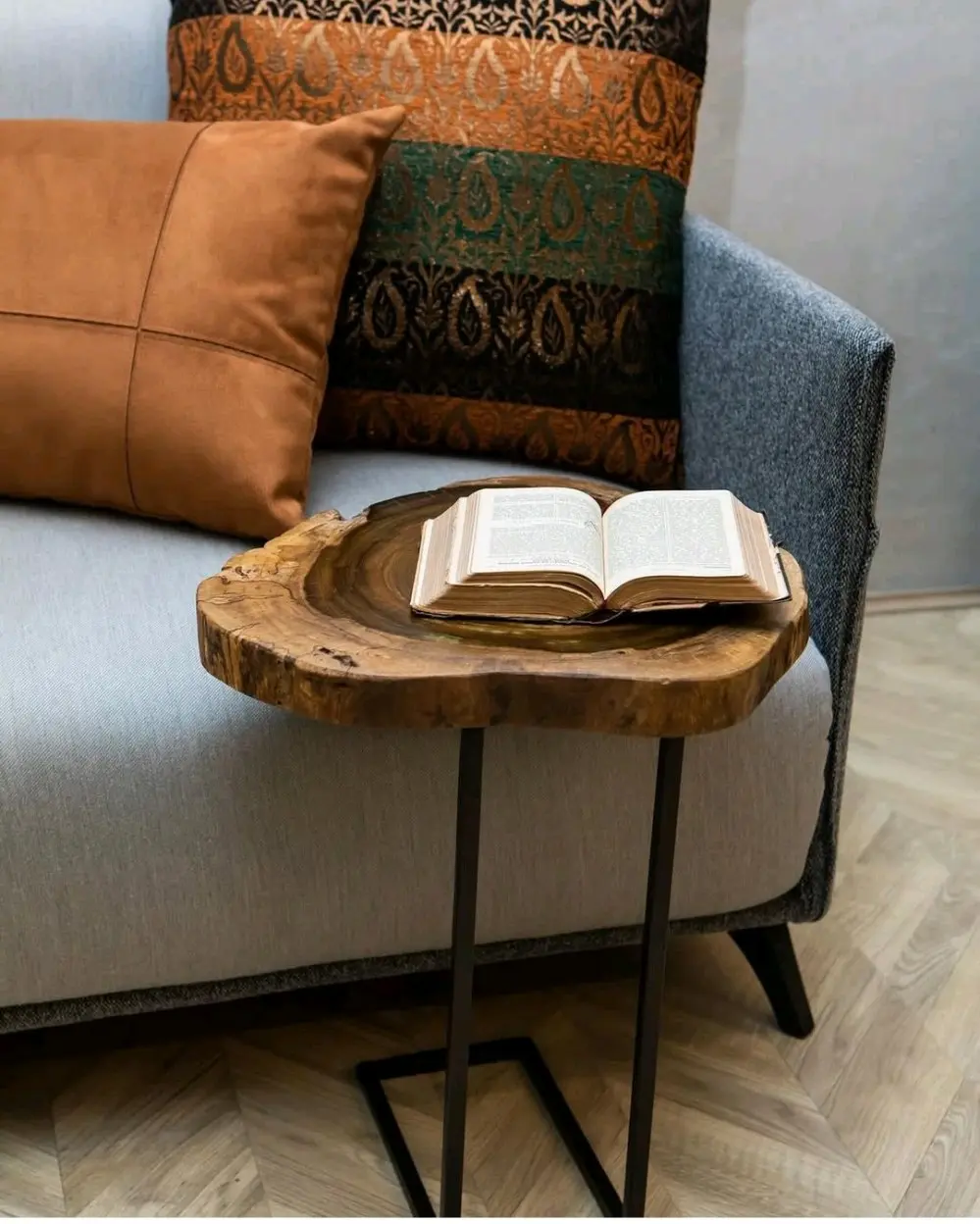 مشغولات يدويه بالخشب الطبيعي